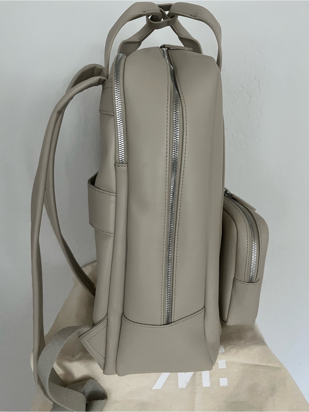 Metro Backpack - Beige - - Picture 13 of 17